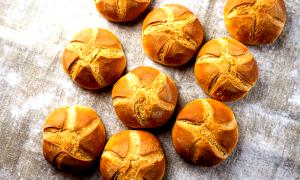 1 roll (71 g) Kaiser Roll