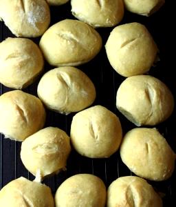 1 roll (79 g) Italian Roll