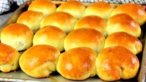 1 roll (85 g) Michette Rolls