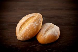 1 roll (85 g) Portuguese Roll