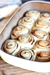 1 Roll Cinnamon Roll - Glazed