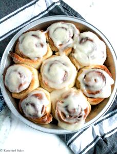 1 Roll Cinnamon Rolls With Cream Cheese Icing