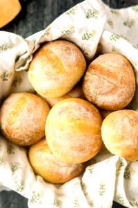 1 Roll Dinner Roll, Crusty Sourdough