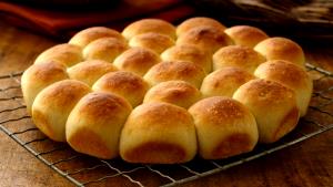 1 roll Yeast Roll with Margarine