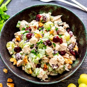 1 salad (11.7 oz) Cranberry and Walnut Chicken Salad