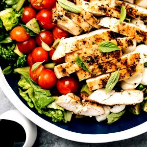1 salad (12.5 oz) Chicken Caprese Salad