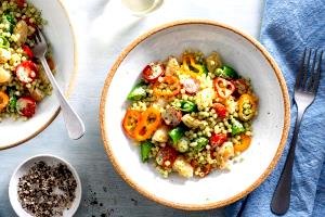 1 salad (13.5 oz) Mediterranean Shrimp Couscous Salad