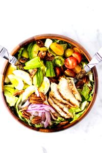 1 salad (154 g) Chicken Caesar Salad