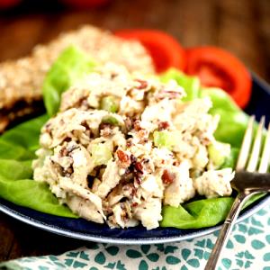 1 salad (170 g) Pecan Chicken Salad