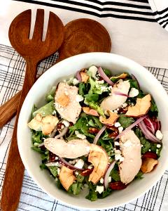 1 salad (264 g) Chicken Apple Pecan Salad