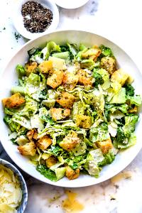 1 salad (286 g) Tendergrill Caesar Salad