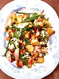 1 salad (304 g) Roast Chicken Salad