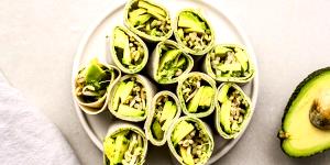 1 salad (305 g) Skinny Avocado & Chopped Chicken Salad