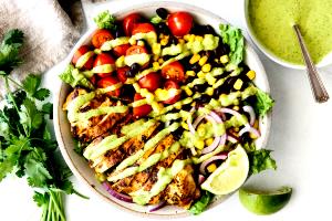 1 salad (317 g) Southwest Chicken Salad with Salsa