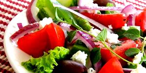1 salad (320 g) Greek Salad