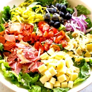 1 salad (330 g) Antipasto Salad