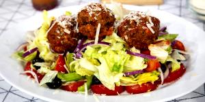 1 salad (346 g) Meatball Salad