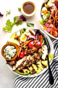 1 salad (394 g) Chopped Chicken Cobb Salad (No Dressing)