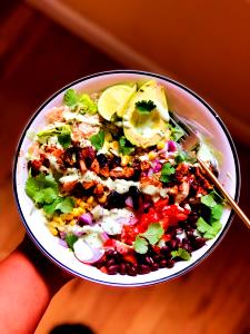 1 salad (411 g) BBQ Chopped Chicken Salad