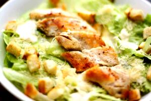 1 salad (421 g) Spicy Chicken Caesar Salad