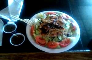 1 salad (424 g) Grilled Chicken Salad (No Dressing)