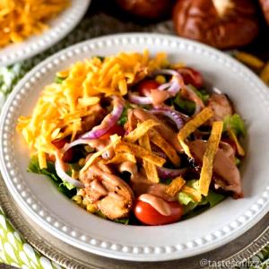 1 salad (425 g) Wildfire Fried Chicken Salad