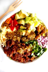 1 salad (528 g) Super Taco Salad