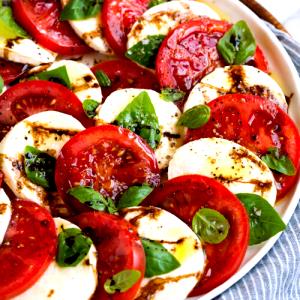 1 salad (5.45 oz) Caprese Salad