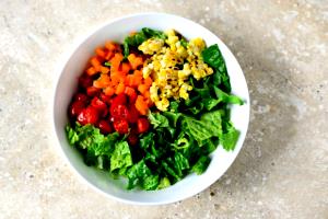 1 salad (546 g) Mexicali Vegan Salad