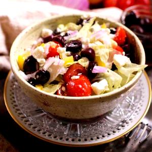 1 salad (611 g) Greek Salad