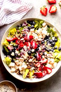 1 salad (8.25 oz) Strawberry Poppyseed Chicken Salad (Half)
