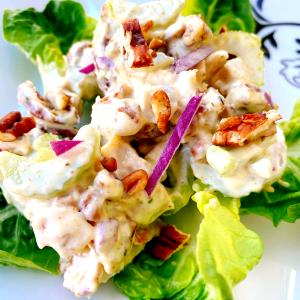 1 salad Chicken Pecan Salad