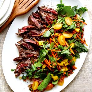 1 salad Steak & Bleu Cheese Entree Salad With Low Fat Dijon Vinaigrette