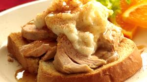 1 sandwich (10 oz) Roasted Turkey Open-faced Sandwich
