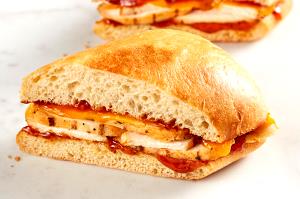 1 sandwich (10 oz) Sweet Chipotle Chicken Sandwich