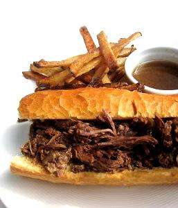 1 sandwich (100 g) Steakhouse Beef Dip (Small)
