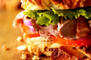 1 sandwich (11 oz) Wasabi Roast Beef Sandwich