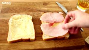 1 sandwich (110 g) Basics Ham & Swiss Sandwich