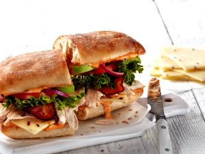 1 sandwich (13 oz) Boston Sirloin Dip Carver Sandwich