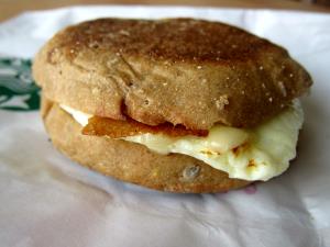 1 sandwich (137 g) Reduced-Fat Turkey Bacon with Egg Whites on English Muffin