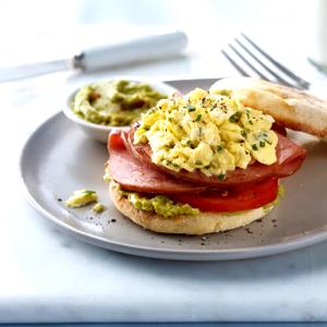 1 sandwich (139 g) Ham, Egg & Cheese English Muffin