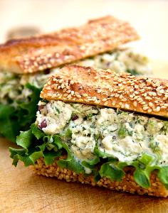1 sandwich (142 g) Tuna Salad Sandwich