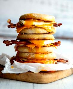 1 sandwich (148 g) English Muffin Sandwich