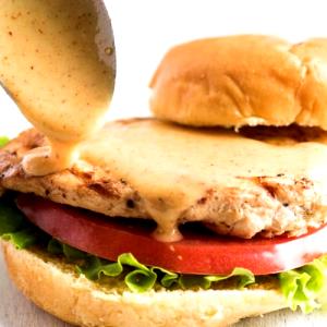 1 sandwich (15 oz) Grilled Chicken Sandwich with Honey Mustard Dressing