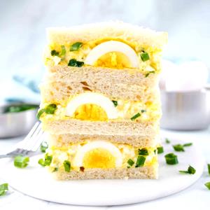 1 sandwich (159 g) Egg & Cheese Shmiscuit