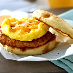 1 sandwich (169 g) BK Breakfast Muffin Sandwich Sausage, Egg & Cheese