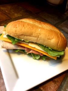 1 sandwich (170 g) American Sub