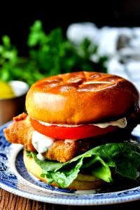 1 sandwich (177 g) Fish Sandwich
