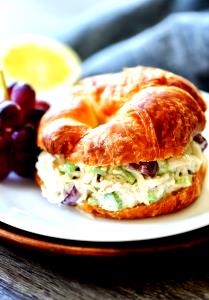 1 sandwich (198 g) Chicken Salad Croissant Sandwich