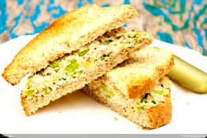 1 sandwich (198 g) Tuna Salad Sandwich